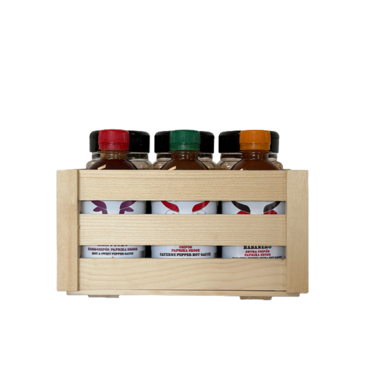 Grillandia BBQ Sauce and Spice Box Thermowood with JD’s BBQ & Buffalo Red Sauces and Spices